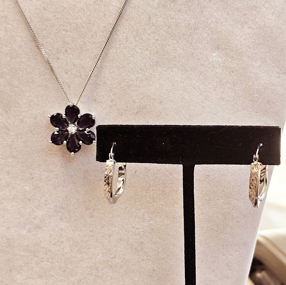 SET! Vera Wang 925 Flower Necklace & 925 Twisted Diamond-Cut Hoop Earrings SET! - Picture 2 of 16